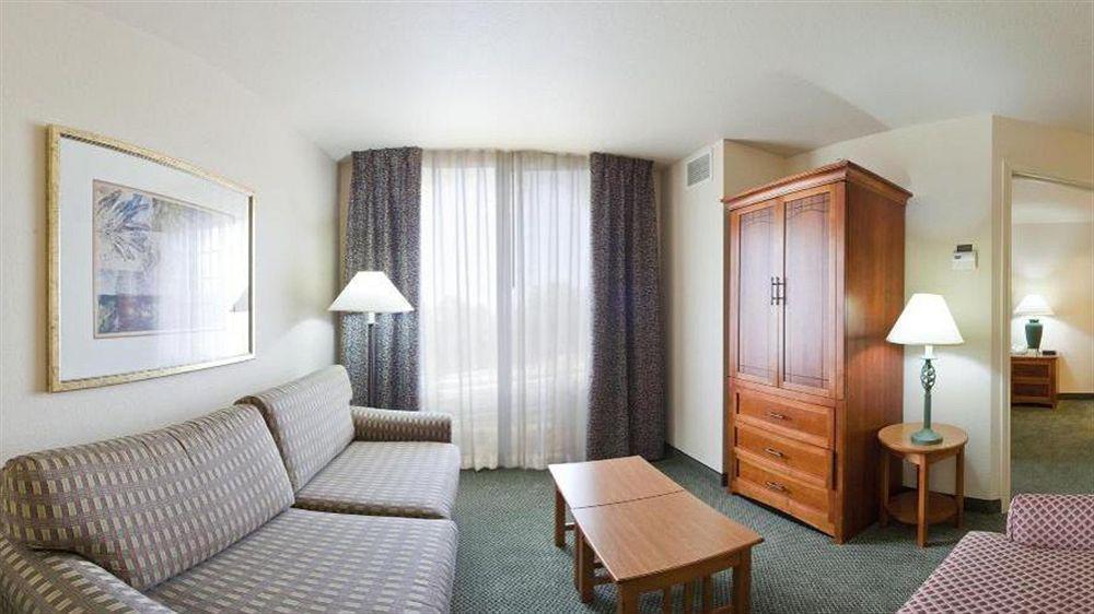 Staybridge Suites Lincolnshire By Ihg エクステリア 写真